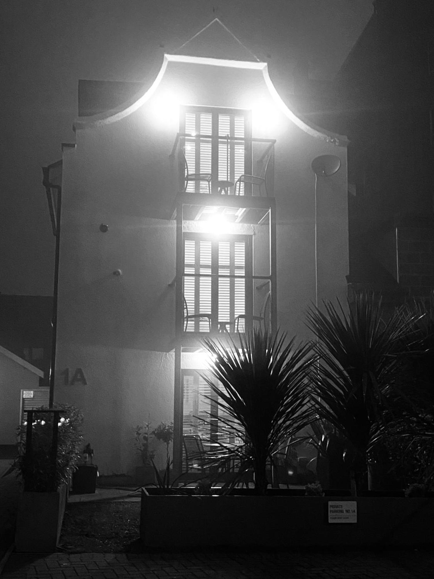 Retro Retreat, Sea View, Free Parking & Ev Plug-In Villa Whitby Eksteriør bilde